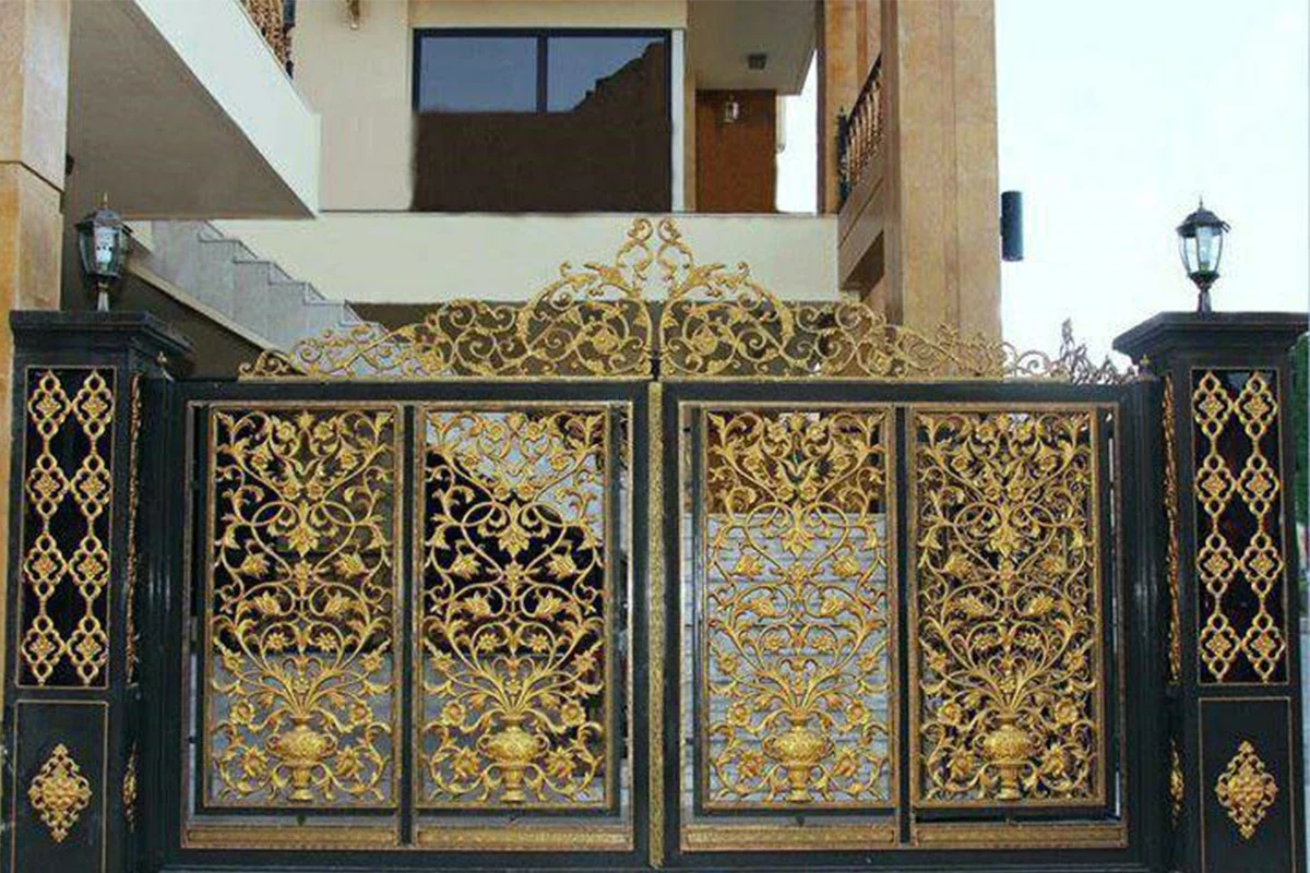 درب فلزی فرفورژه در شیراز